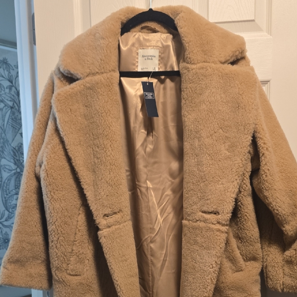 Abercrombie & Fitch Teddy Coat in Camel